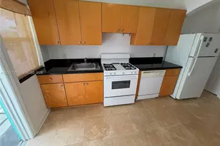 1027 Euclid Ave, Miami Beach, FL 33139 - Photo 2