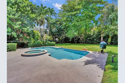 5705 SW 60th Ave #NA, South Miami, FL 33143 - Photo 6