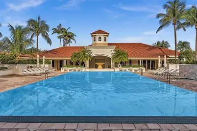 20000 E Country Club Dr #110, Aventura, FL 33180 - Photo 36