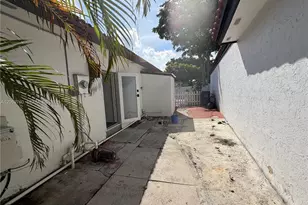 17843 NW 63rd Ct Front, Hialeah, FL 33015 - Photo 2