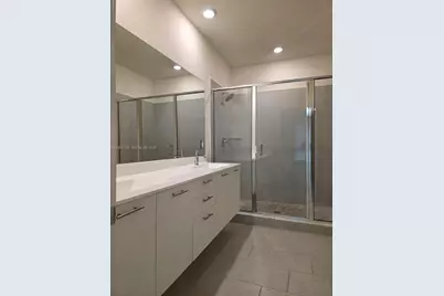 8167 NW 41st St #E-409, Doral, FL 33166 - Photo 20