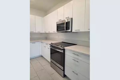 8167 NW 41st St #E-409, Doral, FL 33166 - Photo 6