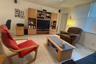 9081 Sunrise Lakes Blvd, Sunrise, FL 33322 - Photo 6
