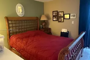 9081 Sunrise Lakes Blvd, Sunrise, FL 33322 - Photo 8