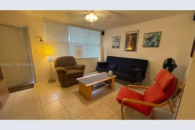 9081 Sunrise Lakes Blvd #105, Sunrise, FL 33322 - Photo 2