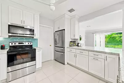 260 NE 95th St, Miami Shores, FL 33138 - Photo 12
