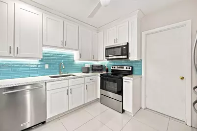 260 NE 95th St, Miami Shores, FL 33138 - Photo 16