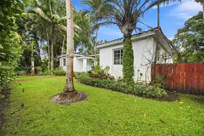 260 NE 95th St, Miami Shores, FL 33138 - Photo 2