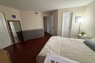 9417 Fontainebleau Blvd, Miami, FL 33172 - Photo 2