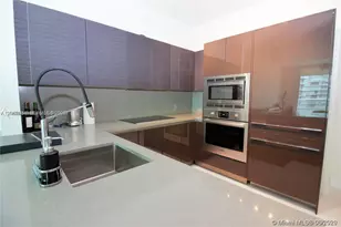 1080 Brickell Ave, Miami, FL 33131 - Photo 10