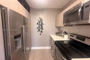 100 Lincoln Rd, Miami Beach, FL 33139 - Photo 6