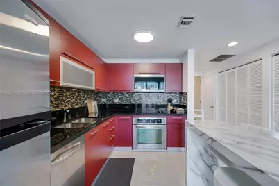 244 Biscayne Blvd #644, Miami, FL 33132 - Photo 2