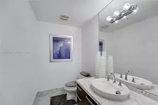 244 Biscayne Blvd, Miami, FL 33132 - Photo 8