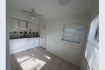 812 NW 4th Ave #2, Fort Lauderdale, FL 33311 - Photo 4