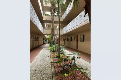 17000 NW 67th Ave #112, Hialeah, FL 33015 - Photo 26