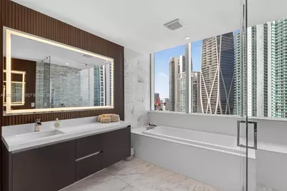 851 NE 1st Ave #3201, Miami, FL 33132 - Photo 18