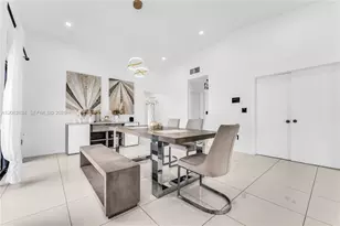 522 NE 195th St, Miami, FL 33179 - Photo 8