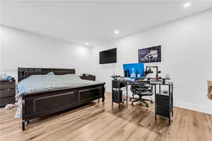 522 NE 195th St, Miami, FL 33179 - Photo 20