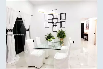 522 NE 195th St, Miami, FL 33179 - Photo 2