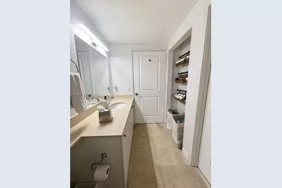 170 SE 14th St #2007, Miami, FL 33131 - Photo 14