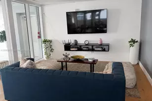 170 SE 14th St, Miami, FL 33131 - Photo 22