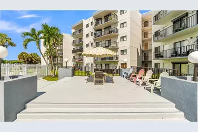 1820 W 53rd St #204, Hialeah, FL 33012 - Photo 18