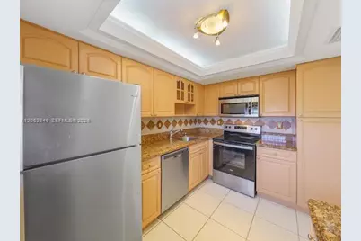 7921 Byron Ave #404, Miami Beach, FL 33141 - Photo 20