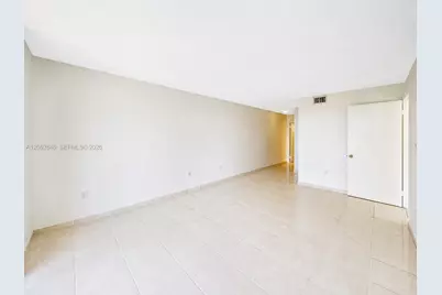 7921 Byron Ave #404, Miami Beach, FL 33141 - Photo 10