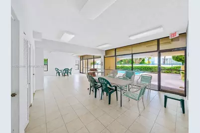 7921 Byron Ave #404, Miami Beach, FL 33141 - Photo 4