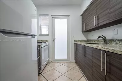 7311 Byron Ave #3, Miami Beach, FL 33141 - Photo 8