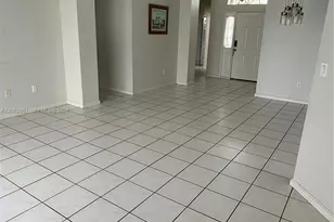 2435 SE 7th Pl, Homestead, FL 33033 - Photo 8