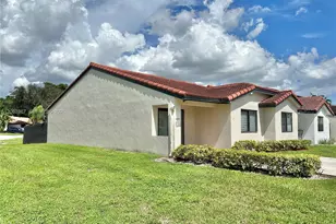 6651 NW 173rd Ln, Hialeah, FL 33015 - Photo 2