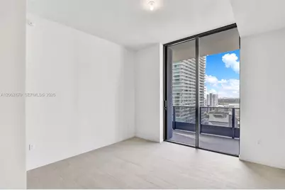 1000 Brickell Plaza #1904, Miami, FL 33131 - Photo 10