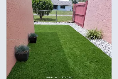 7927 NW 50th St, Lauderhill, FL 33351 - Photo 16