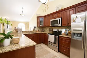 7927 NW 50th St, Lauderhill, FL 33351 - Photo 8