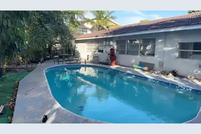 7761 NW 42nd Pl, Coral Springs, FL 33065 - Photo 14