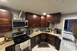 7761 NW 42nd Pl, Coral Springs, FL 33065 - Photo 28