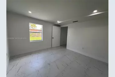 705 E 20th St, Hialeah, FL 33013 - Photo 10