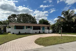 7880 NW 11th St, Pembroke Pines, FL 33024 - Photo 1