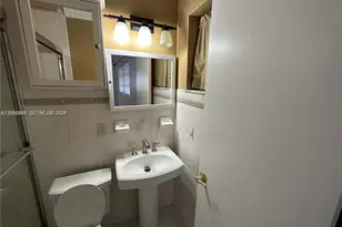 7880 NW 11th St, Pembroke Pines, FL 33024 - Photo 20