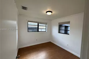 7880 NW 11th St, Pembroke Pines, FL 33024 - Photo 16