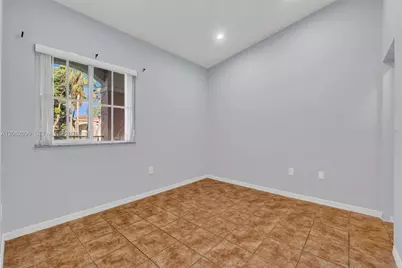 2910 SE 13th Rd #205-44, Homestead, FL 33035 - Photo 8