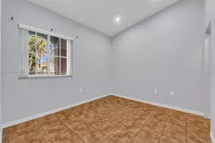 2910 SE 13th Rd, Homestead, FL 33035 - Photo 8