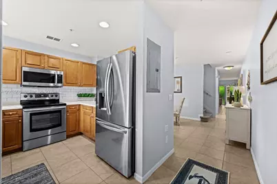 9430 Ivy Brook Run #405, Other City - In The State Of Florida, FL 33913 - Photo 4