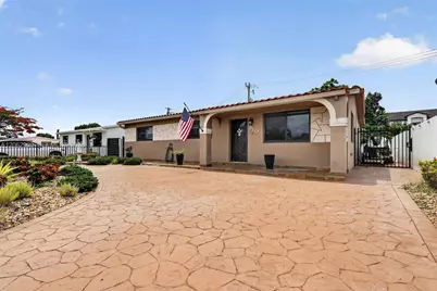 910 W 37th St, Hialeah, FL 33012 - Photo 1