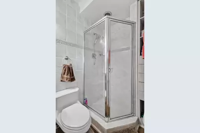 910 W 37th St, Hialeah, FL 33012 - Photo 32