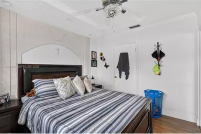 910 W 37th St, Hialeah, FL 33012 - Photo 22