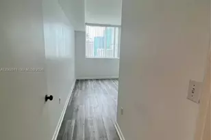244 Biscayne Blvd, Miami, FL 33132 - Photo 10