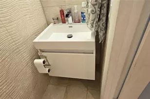 1345 W 41st St, Hialeah, FL 33012 - Photo 22