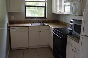 5060 Sanctuary Way, West Palm Beach, FL 33417 - Photo 2